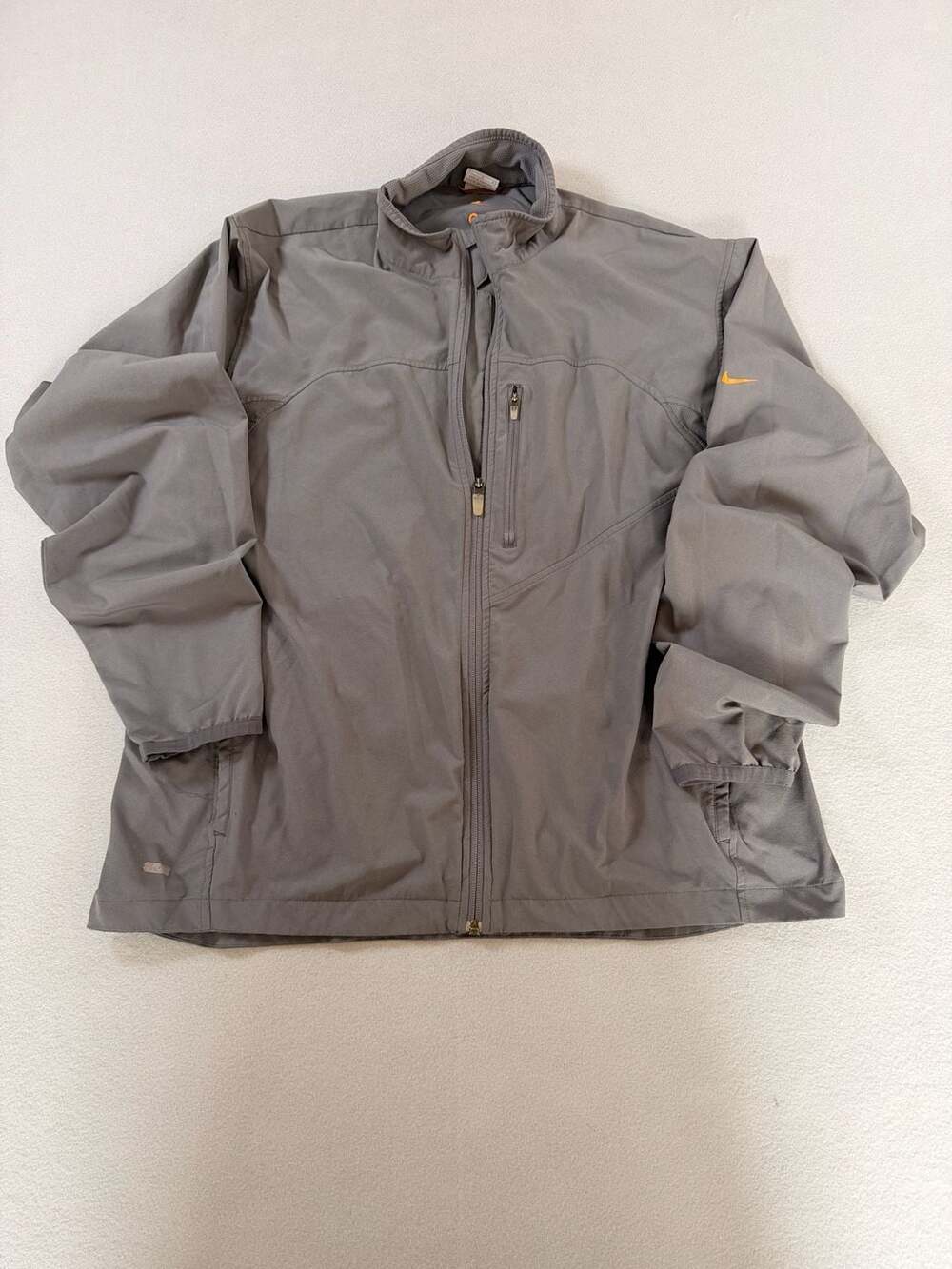 Nike Dri-FIT Full Zip Lightweight Performance Windbreaker